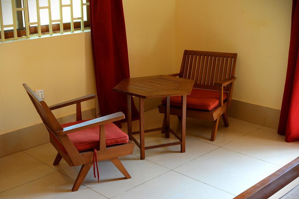 Mea Culpa Kampot Hotel Exterior photo