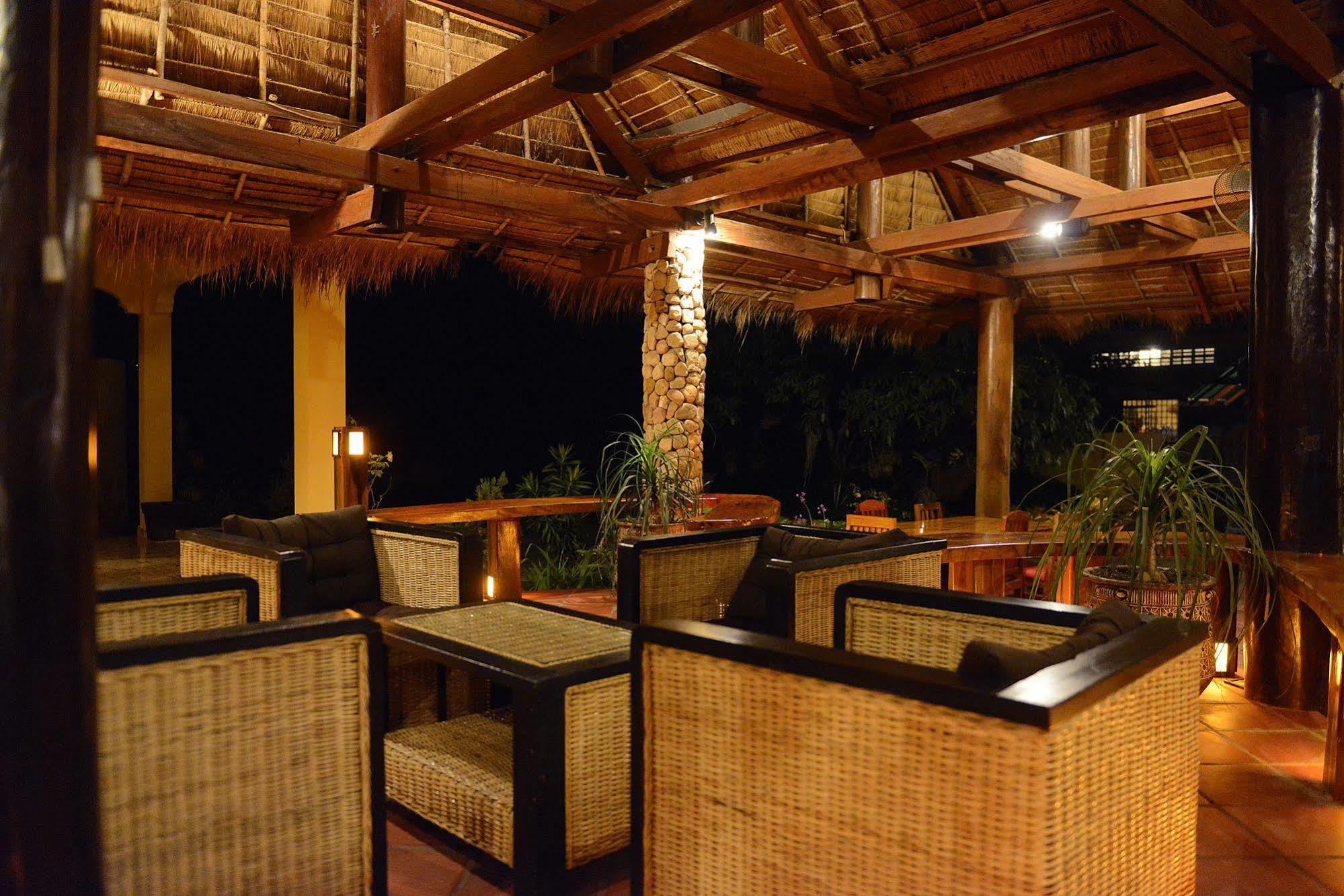 Mea Culpa Kampot Hotel Exterior photo