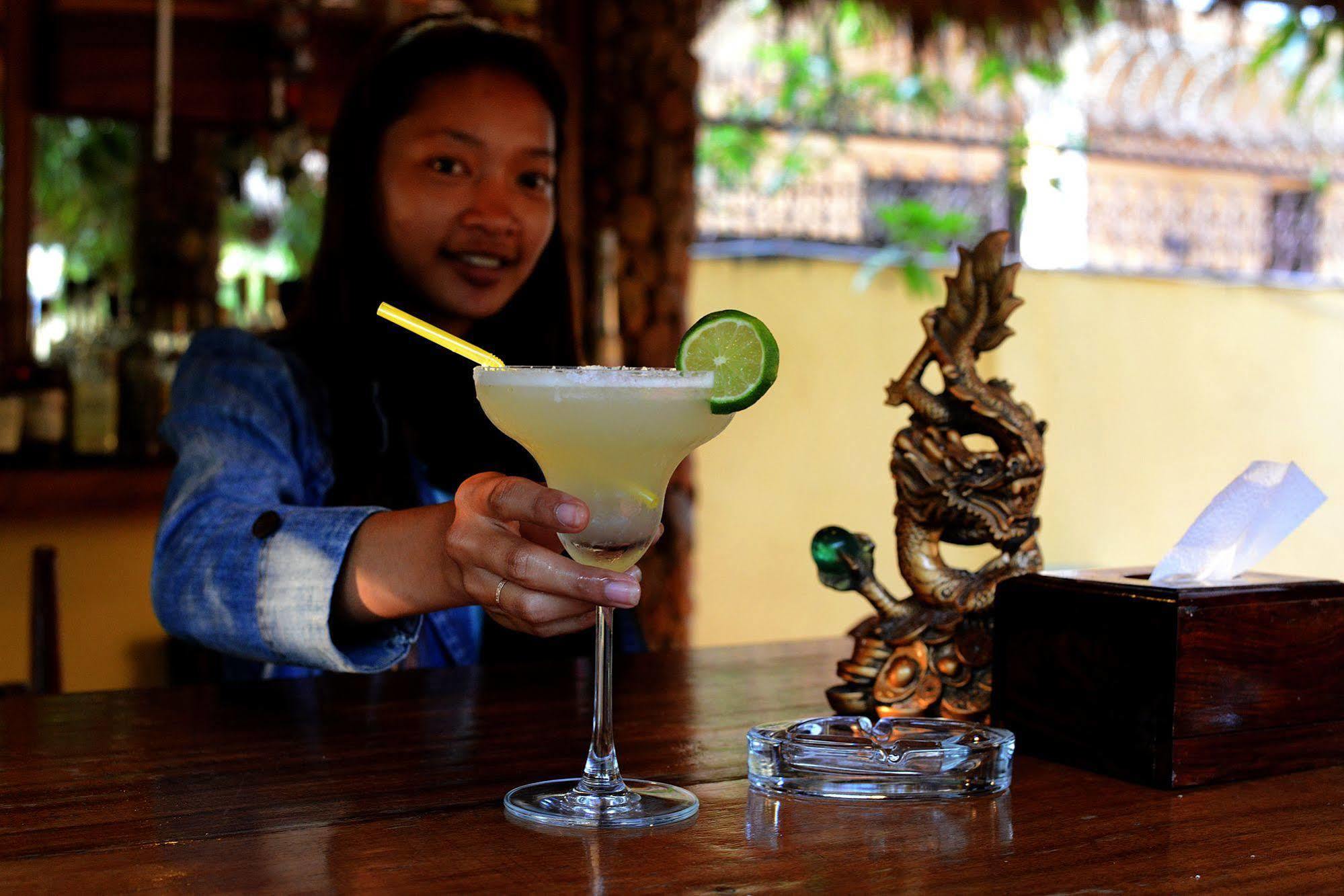 Mea Culpa Kampot Hotel Exterior photo