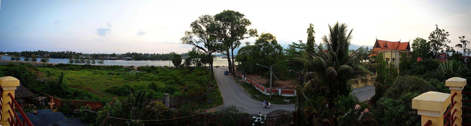 Mea Culpa Kampot Hotel Exterior photo
